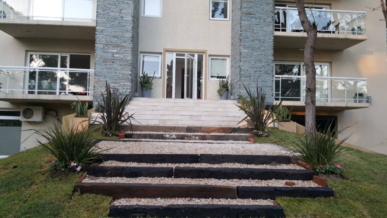 Complejo de departamentos en Mar de las Pampas