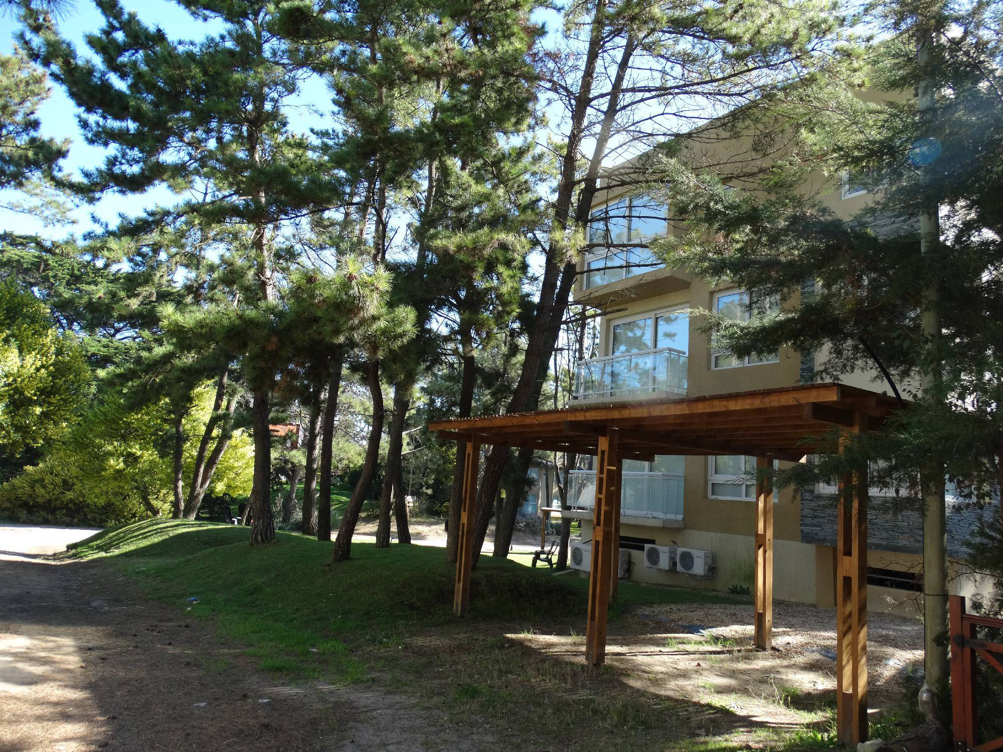 Complejo de departamentos en Mar de las Pampas